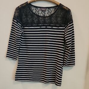 Black and White Fitted Graphic With Lace Top  3/4 Sleeves.